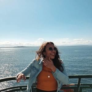 Meet your Posher, Maria clara